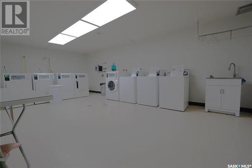 504 4615 Rae Street, Regina, SK - Indoor Photo Showing Laundry Room