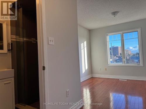 9504 Sheppard Avenue E, Toronto, ON - Indoor Photo Showing Other Room