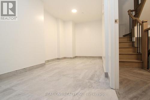 122W - 8 Cedarland Drive, Markham, ON - Indoor Photo Showing Other Room