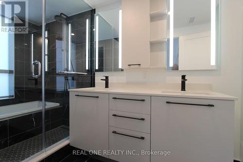 122W - 8 Cedarland Drive, Markham, ON - Indoor Photo Showing Bathroom