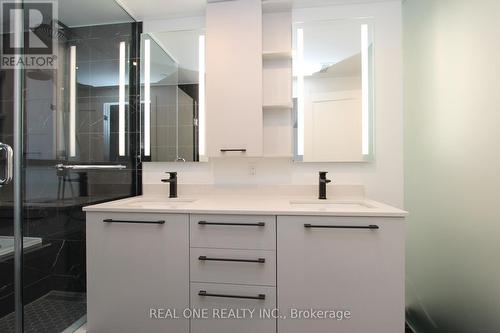 122W - 8 Cedarland Drive, Markham, ON - Indoor Photo Showing Bathroom