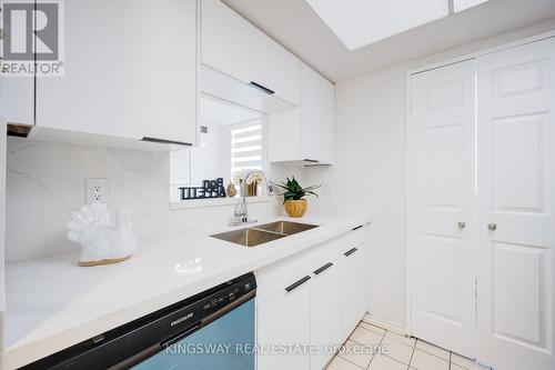 Ph09 - 285 Enfield Place, Mississauga, ON - Indoor Photo Showing Kitchen With Double Sink