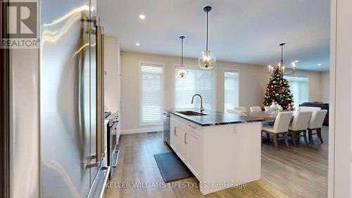 Kitchen - 1968 Buroak Crescent, London, ON - Indoor Photo Showing Kitchen With Upgraded Kitchen