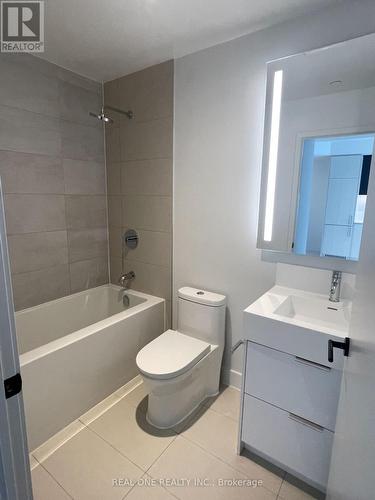 801 - 308 Jarvis Street, Toronto, ON - Indoor Photo Showing Bathroom