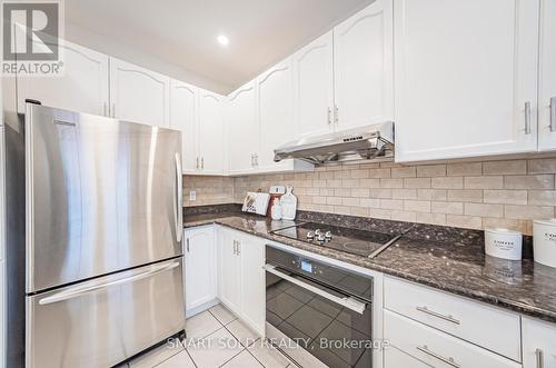 44 Libra Avenue, Richmond Hill, ON - Indoor Photo Showing Kitchen