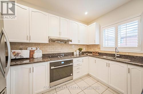 44 Libra Avenue, Richmond Hill, ON - Indoor Photo Showing Kitchen With Double Sink