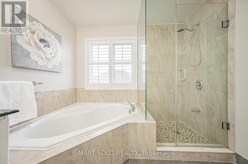 44 Libra Avenue, Richmond Hill, ON - Indoor Photo Showing Bathroom