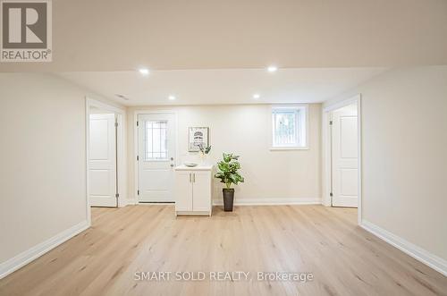 44 Libra Avenue, Richmond Hill, ON - Indoor Photo Showing Other Room