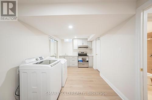 44 Libra Avenue, Richmond Hill, ON - Indoor Photo Showing Laundry Room