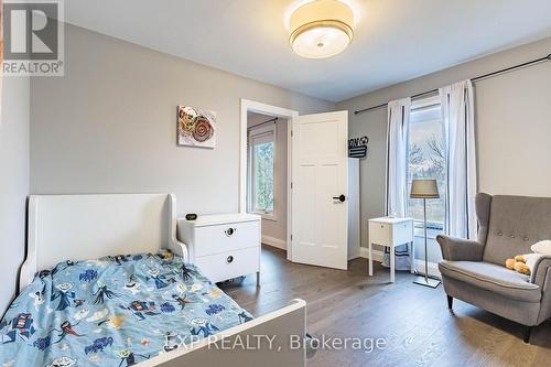 1343 Nottinghill Gate, Oakville, ON - Indoor Photo Showing Bedroom