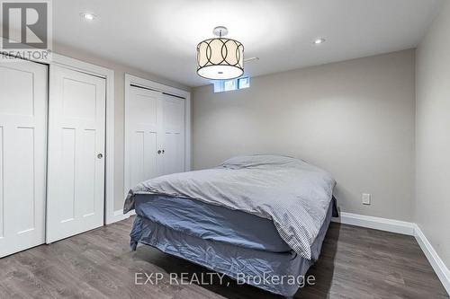 1343 Nottinghill Gate, Oakville, ON - Indoor Photo Showing Bedroom