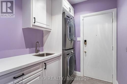 1343 Nottinghill Gate, Oakville, ON - Indoor Photo Showing Laundry Room