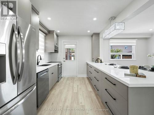 107 Lomar Drive, Toronto, ON - Indoor Photo Showing Kitchen