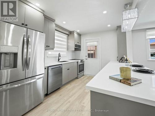 107 Lomar Drive, Toronto, ON - Indoor Photo Showing Kitchen With Upgraded Kitchen