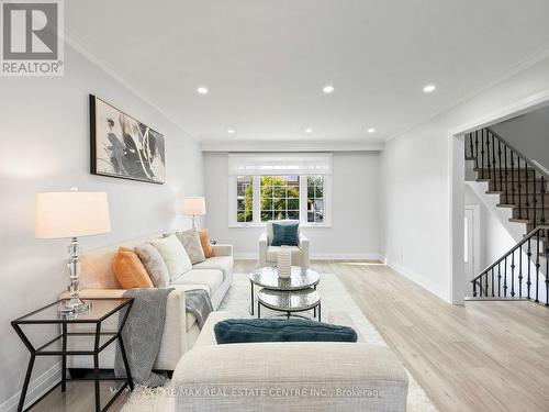 107 Lomar Drive, Toronto, ON - Indoor Photo Showing Living Room