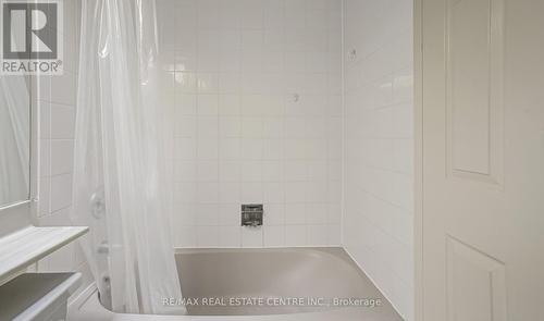 1702 - 99 Harbour Square, Toronto, ON - Indoor Photo Showing Bathroom