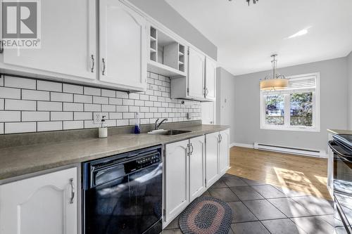 93D Newtown Road, St. John'S, NL - Indoor Photo Showing Kitchen