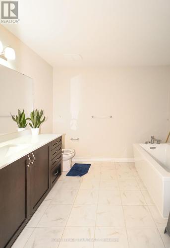 918 Nokomis Place, Ottawa, ON - Indoor Photo Showing Bathroom