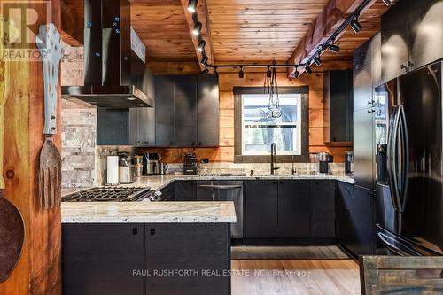 417 Amberwood Road, Beckwith, ON - Indoor Photo Showing Kitchen