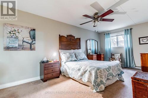 230 - 4658 Drummond Road, Niagara Falls (211 - Cherrywood), ON - Indoor Photo Showing Bedroom