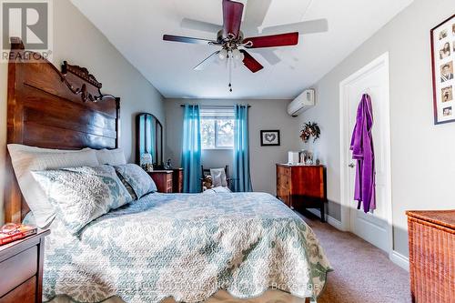 230 - 4658 Drummond Road, Niagara Falls (211 - Cherrywood), ON - Indoor Photo Showing Bedroom