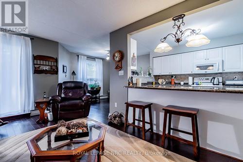 230 - 4658 Drummond Road, Niagara Falls (211 - Cherrywood), ON - Indoor