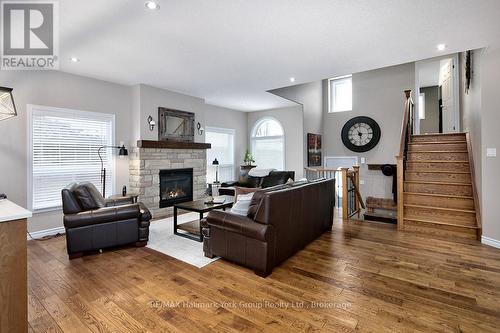 34 Davis Street, Collingwood, ON - Indoor Photo Showing Living Room With Fireplace