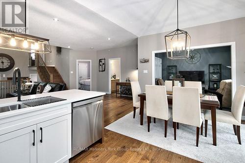 34 Davis Street, Collingwood, ON - Indoor Photo Showing Dining Room