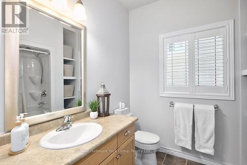 34 Davis Street, Collingwood, ON - Indoor Photo Showing Bathroom