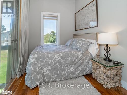 34 Carrick Trail, Gravenhurst (Muskoka (S)), ON - Indoor Photo Showing Bedroom