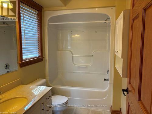 250 Bethune Crescent, Goderich (Goderich Town), ON - Indoor Photo Showing Bathroom