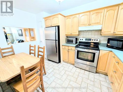 58 - 751 Steeles Avenue W, Toronto, ON - Indoor Photo Showing Kitchen