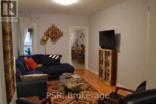 65 Shirley Street, Toronto, ON - Indoor Photo Showing Living Room