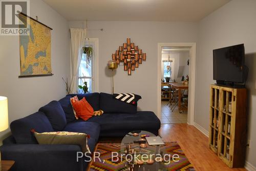 65 Shirley Street, Toronto, ON - Indoor Photo Showing Living Room