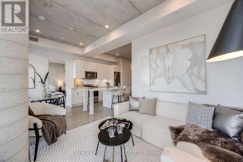 2201 - 55 Ontario Street, Toronto, ON - Indoor Photo Showing Living Room