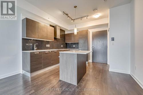 2605 - 11 Bogert Avenue, Toronto, ON - Indoor Photo Showing Kitchen