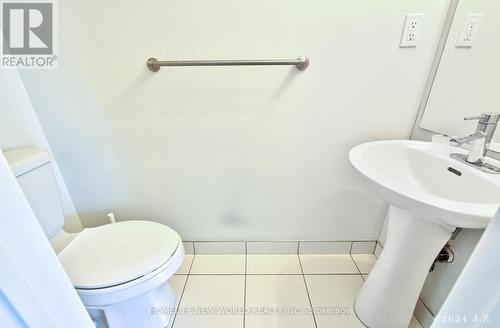 307 - 90 Orchid Place Drive, Toronto, ON - Indoor Photo Showing Bathroom