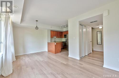 307 - 90 Orchid Place Drive, Toronto, ON - Indoor Photo Showing Kitchen