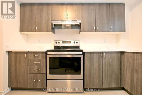 2706 Deputy Minister Path, Oshawa, ON - Indoor Photo Showing Kitchen