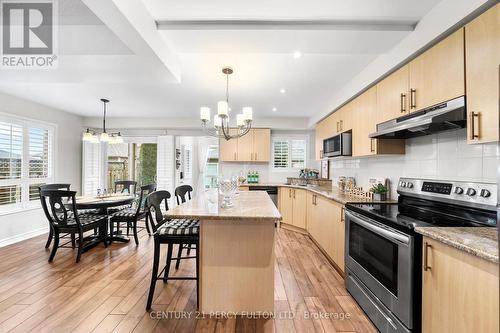 10 Colchester Street, Markham, ON - Indoor Photo Showing Kitchen With Upgraded Kitchen