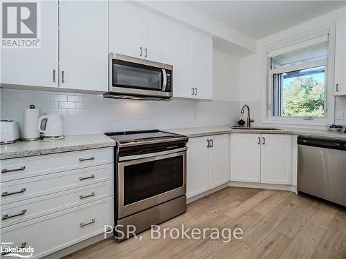 51 Rockmount Crescent, Gravenhurst (Muskoka (S)), ON - Indoor Photo Showing Kitchen