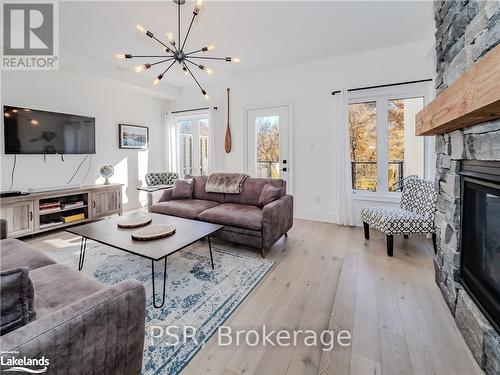 51 Rockmount Crescent, Gravenhurst (Muskoka (S)), ON - Indoor Photo Showing Living Room With Fireplace