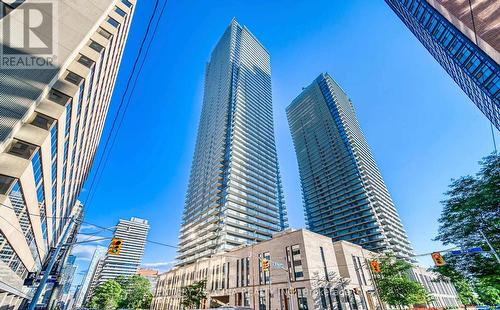 4201 - 1080 Bay Street, Toronto, ON - Outdoor With Facade