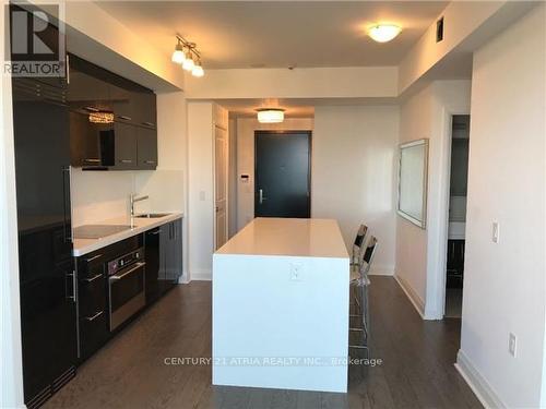 4201 - 1080 Bay Street, Toronto, ON - Indoor Photo Showing Kitchen