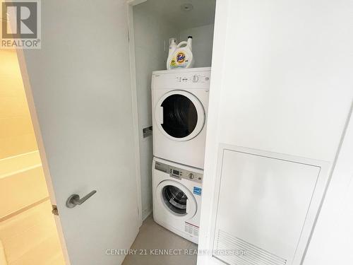 1209 - 501 Adelaide Street W, Toronto, ON - Indoor Photo Showing Laundry Room