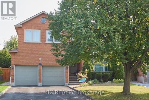 5 Hoyt Court, Whitby, ON - Outdoor