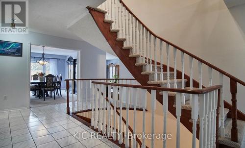 5 Hoyt Court, Whitby, ON - Indoor Photo Showing Other Room