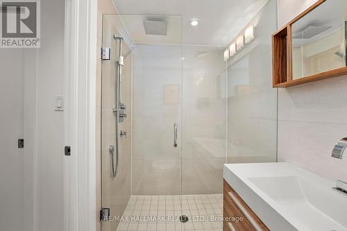 226 - 1173 Dundas Street E, Toronto, ON - Indoor Photo Showing Bathroom