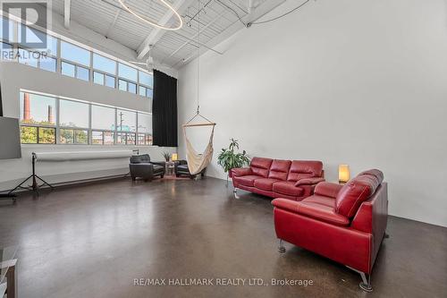 226 - 1173 Dundas Street E, Toronto, ON - Indoor