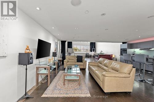 226 - 1173 Dundas Street E, Toronto, ON - Indoor Photo Showing Living Room